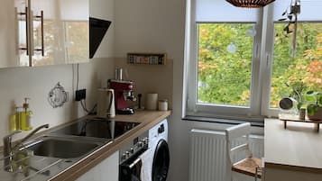 Microwave, oven, stovetop, dishwasher