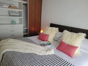 1 bedroom, iron/ironing board, WiFi, bed sheets - Charming apt in exclusive area close to Starbucks, escazu avenue, Hospital Cima. (San Rafael)