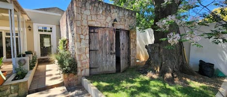 تفاصيل الفندق من الخارج