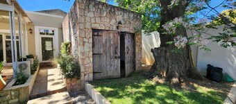 Stylish Secure House in Upmarket Parktown North