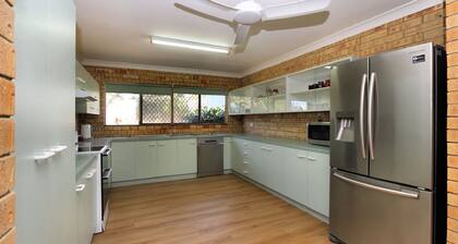 31 Shelley Street Burnett Head