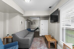 5 soverom og strykejern/-brett