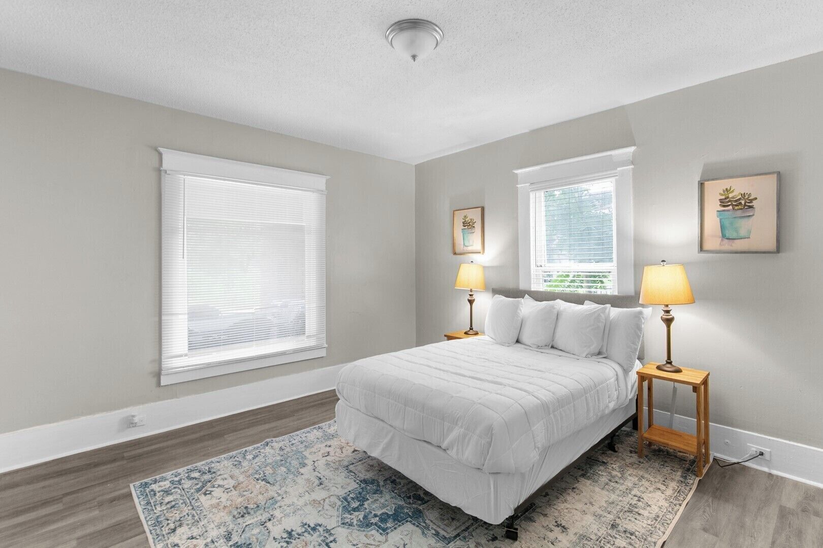 5 kamar tidur dan setrika/meja setrika