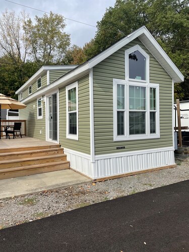 Great Getaway in adorable Cherokee Landing at Indian Lake with AC, WiFi