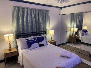 3 chambres, fer et planche à repasser, Wi-Fi gratuit, draps fournis
