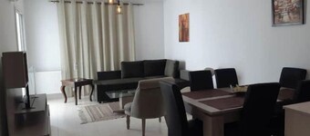 Cozy and spacious apartment near the beach