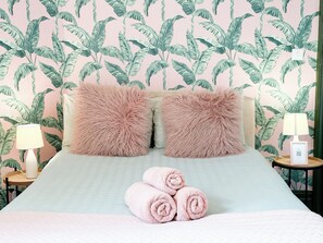 2 bedrooms, desk, iron/ironing board, travel crib