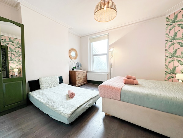 2 bedrooms, desk, iron/ironing board, travel cot