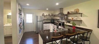 Bicycle Bungalow near Granbury Square