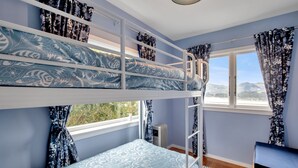 3 Schlafzimmer, Bügeleisen/Bügelbrett, Bettwäsche
