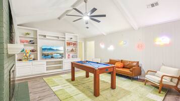 Spielezimmer