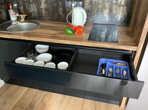 Private kitchen - Дизайнерський ремонт&центр& VIP, ЕЛЕКТРОЗАПРАВКА на території будинку (Rivne)