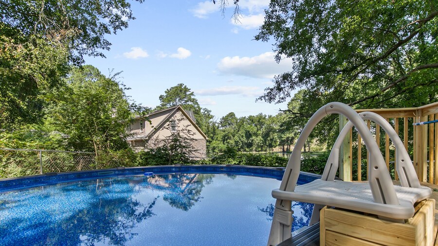 Lake View Newly Renovated