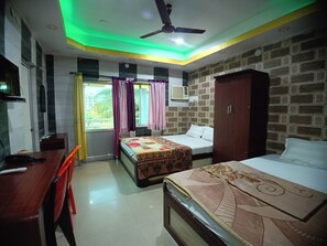 Family Room, 1 Bedroom | Soundproofing - Resort K Sea view Digha (Kanthi)