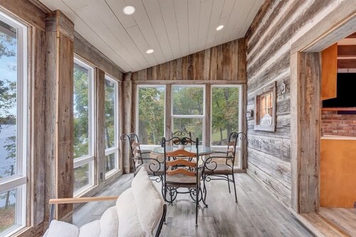 Hickory Haven • Lakefront Cabin + Dock