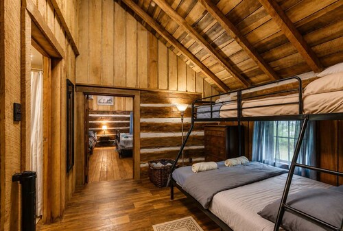 Hickory Haven • Cozy Lakefront Escape + Dock