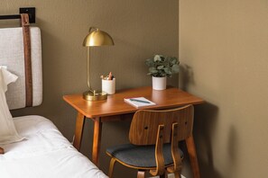 5 bedrooms, desk, iron/ironing board, travel cot