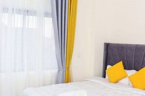 1 bedroom, WiFi, bed sheets - Royals Studio JKIA Airport Lane

 (Nairobi)