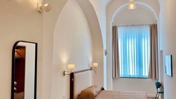 3 Schlafzimmer, Schreibtisch, Reisekinderbett, kostenloses WLAN