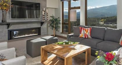 TWO-BEDROOM COLORADO: True ski-in/ski-out directly on peak 8 lifts, ski-school!