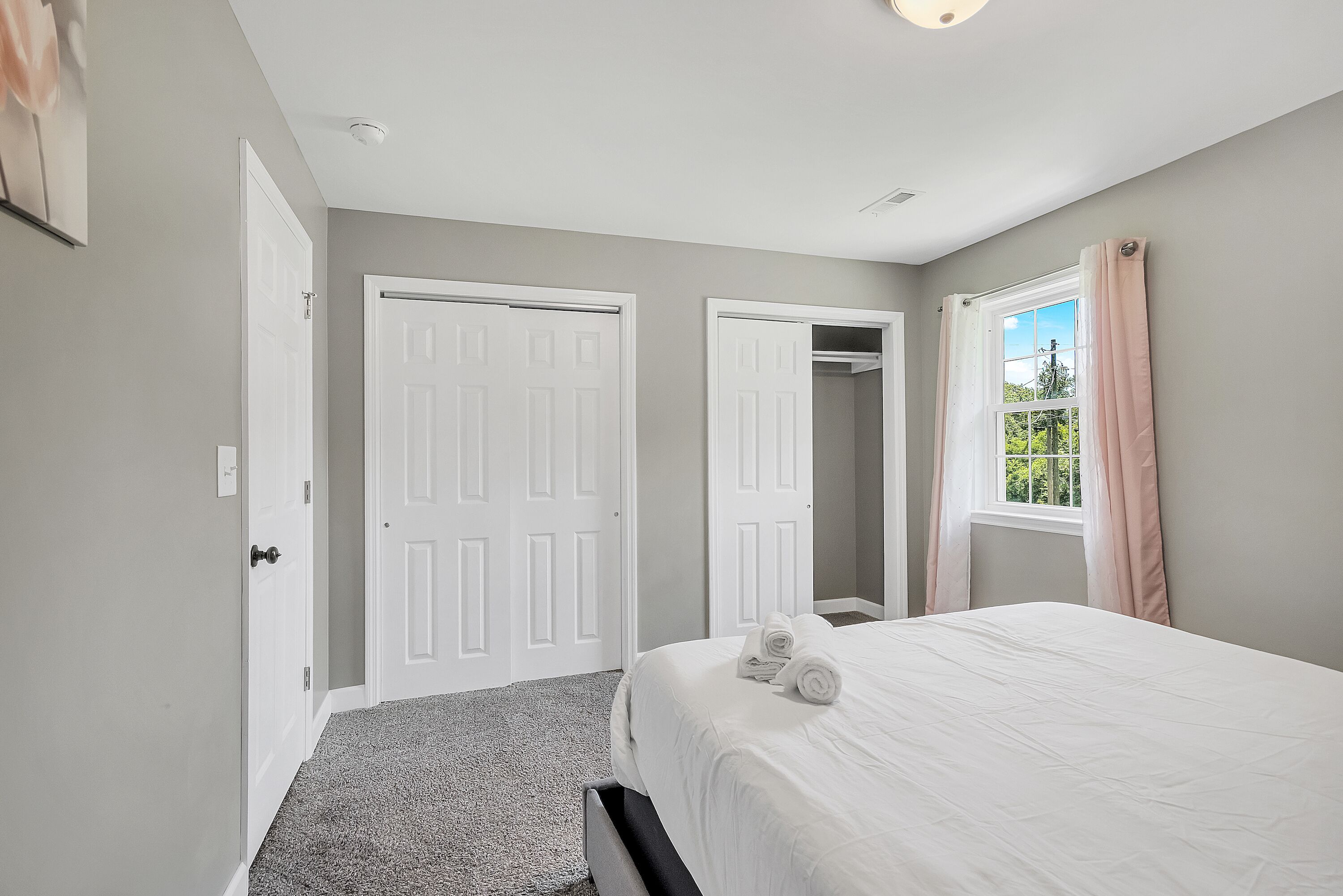 4 bedrooms, iron/ironing board