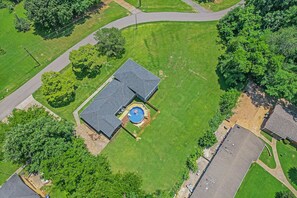 Aerial view - American Retreat (Huntsville)