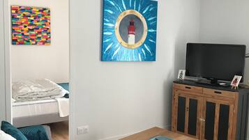 1 habitación, tabla de planchar con plancha, wifi y ropa de cama