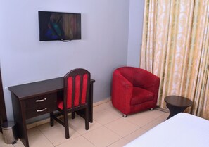 Standard Single Room | Bathroom - House5 Royal Comfort Ltd (Lagos)