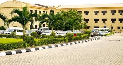 House5 Royal Comfort Ltd