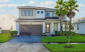 Exterior - Fantastic 5 BD, Pool, Near Disney, Resort Perks (Kissimmee)