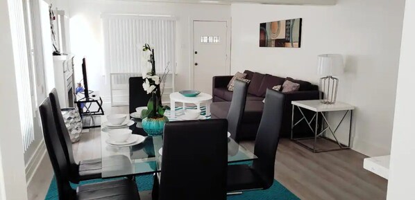 Dining - The Spacious Haven - 2 bedroom- free utilities!!
(Los Angeles)