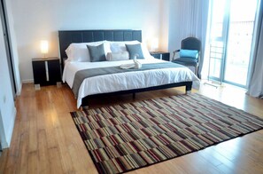 2 bedrooms, iron/ironing board, WiFi, bed sheets - Spectacular Penthouse in exclusive area of Escazú, close to starbucks, Multiplaza, etc. (San Rafael)