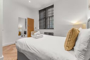 1 chambre, fer et planche à repasser, Wi-Fi gratuit, draps fournis