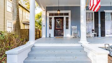 Bagian depan properti