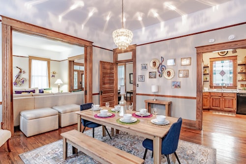 Central Location Historic Grandeur