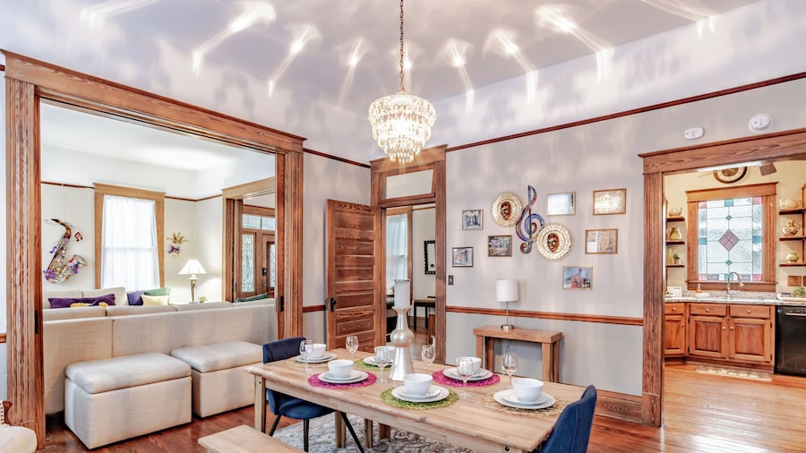 Central Location Historic Grandeur