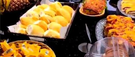 Tägliches inbegriffenes Frühstücksbuffet