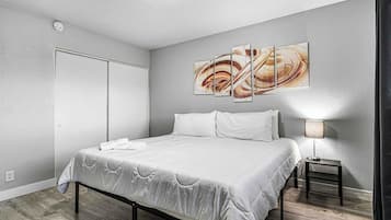 1 bedroom, desk, iron/ironing board, WiFi (free)
