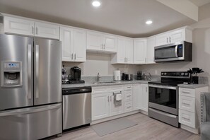 Private kitchen - 1 Bedroom/ 1 Bath Suite in The Copperleaf Villas (Centennial)