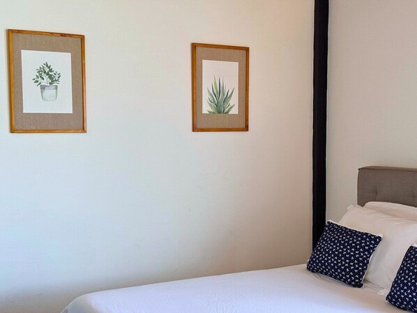 1 habitación, tabla de planchar con plancha y wifi gratis
