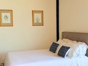 1 chambre, fer et planche à repasser, Wi-Fi gratuit