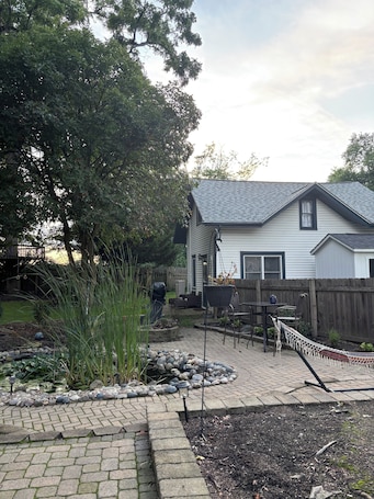 Outdoor dining.
Two Bedroom Cottage House in Uptown Westerville