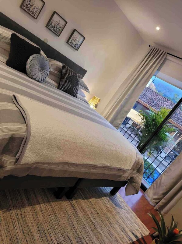 3 bedrooms, iron/ironing board, WiFi, bed sheets