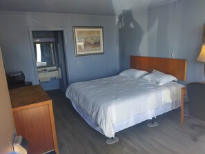 Basic Single Room | Free WiFi