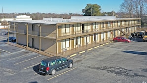 Front of property - Greensboro Arcadia Inn (Greensboro)