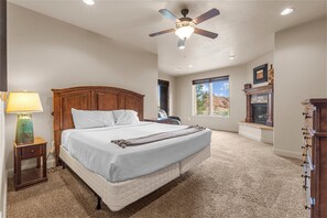 3 chambres, fer et planche à repasser, lit parapluie, Wi-Fi gratuit