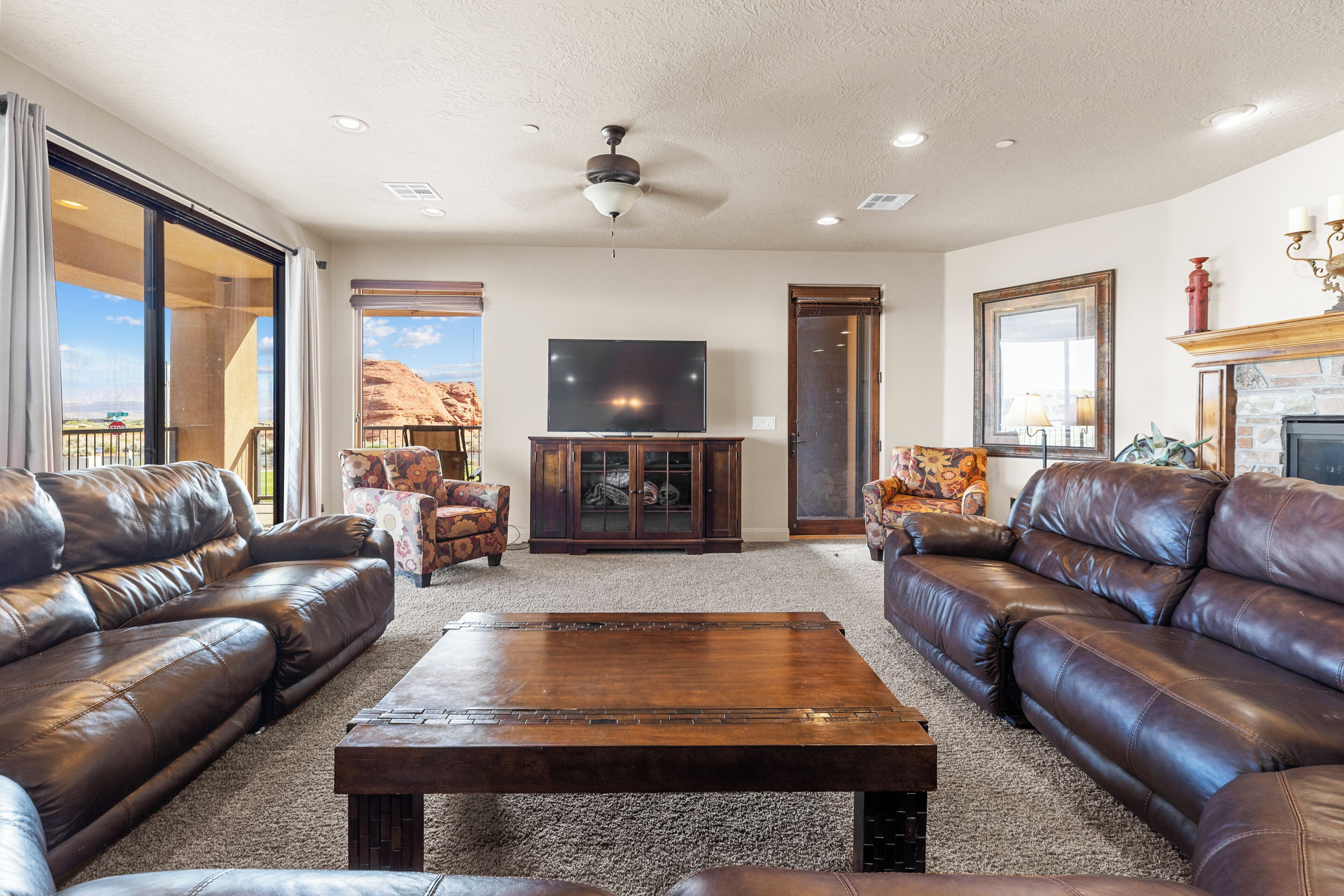 TV, fireplace, DVD player