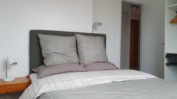 1 chambre, coffres-forts dans les chambres, fer et planche Ă repasser