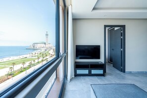 43-inch TV with digital channels