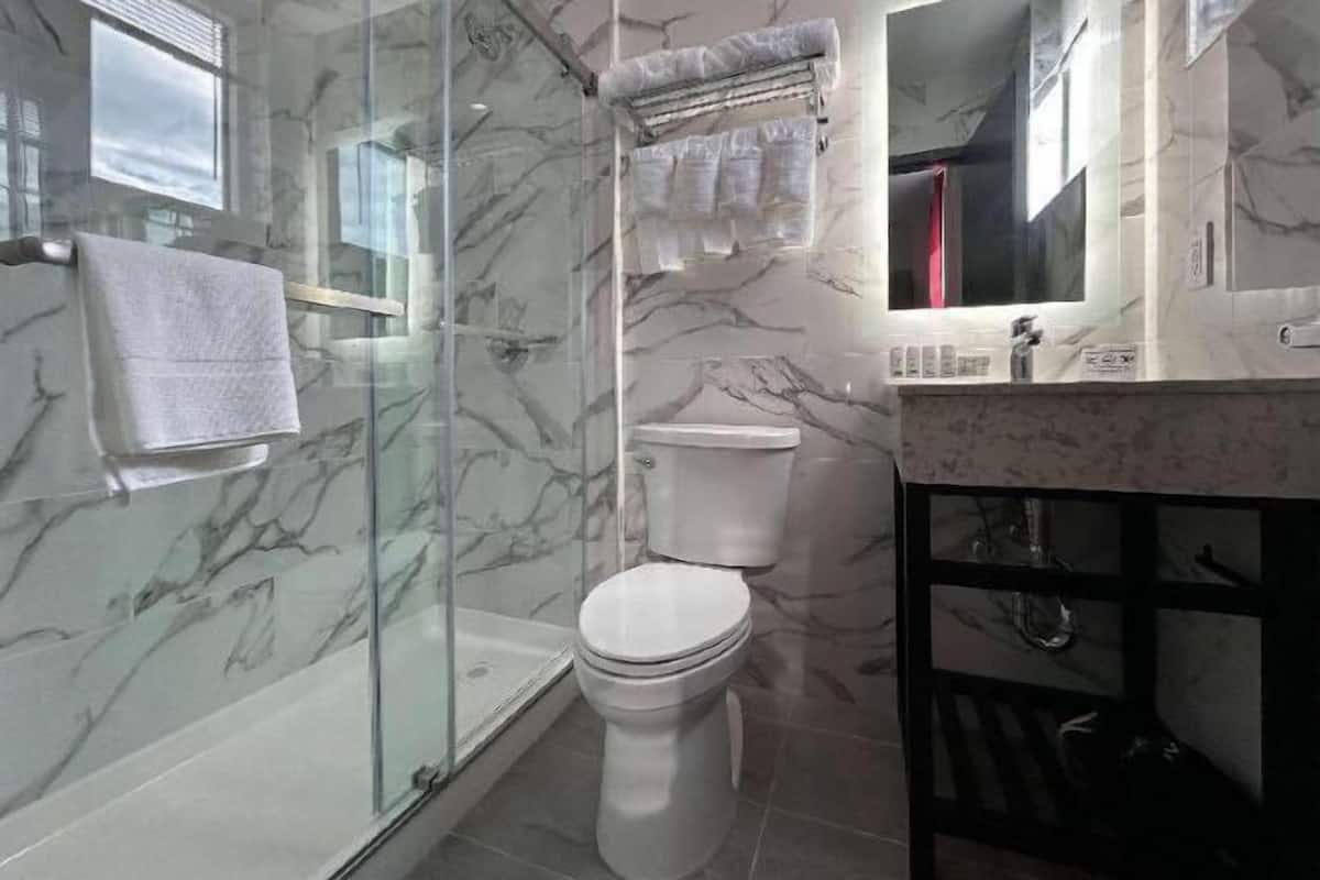 Bathroom | Free toiletries, hair dryer